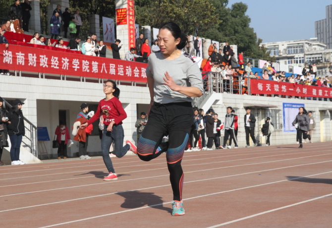 1514173462335037496.png 女子100.png