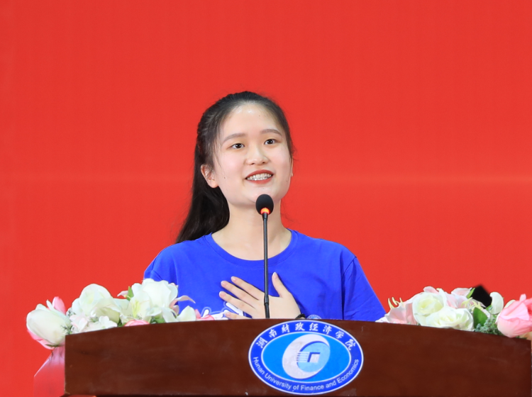 1655456679240030697.png 在校生.png