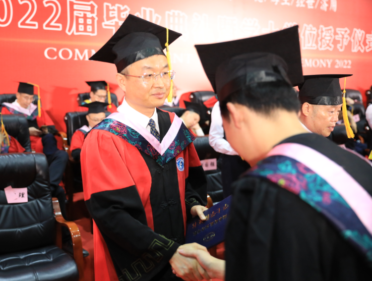 1655457016239067910.png 马海彬摄2.png