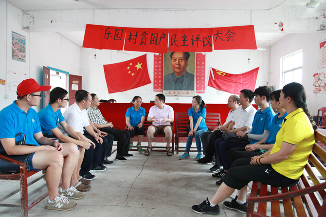 校领导在三江镇调研_副本.jpg