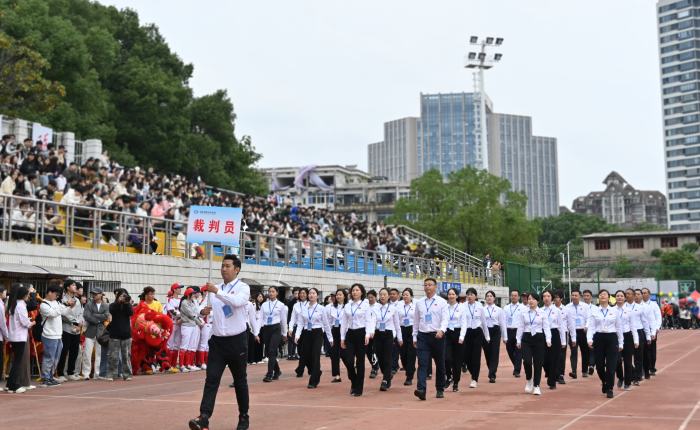 1697805955280022908.png 裁判员 贺.png